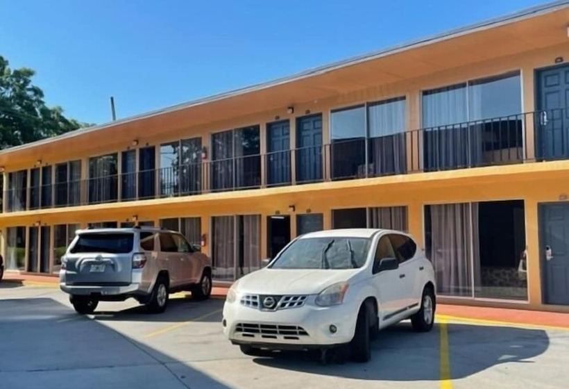 فندق على الطريق Royal Inn