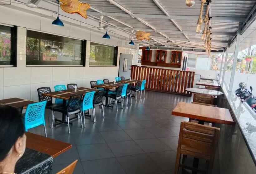 ホテル Chitara Residency