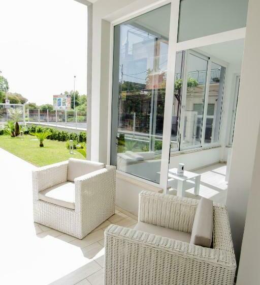 پانسیون Luxury House