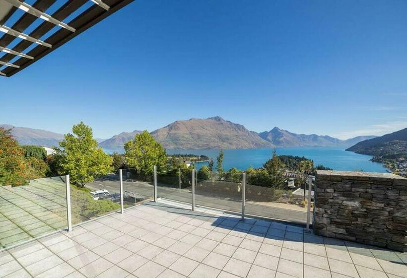 South View Central With Stunning Views