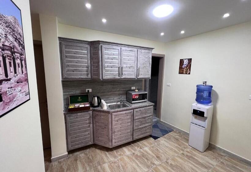Z3 Hostel
