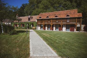 تختخواب و صبحانه Domaine De Montizeau