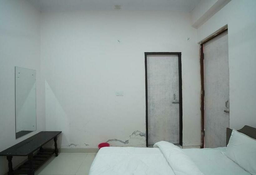 فندق J R Place & Restaurant By Wb Inn