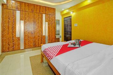 هتل Oyo 90286 Raj Residency