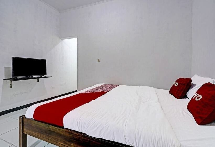 Отель Oyo 91334 Permata Papua Guest House