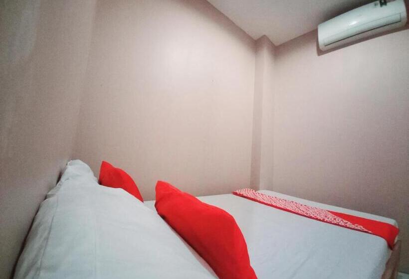 هتل Spot On 91336 Guesthouse Tarumanegara