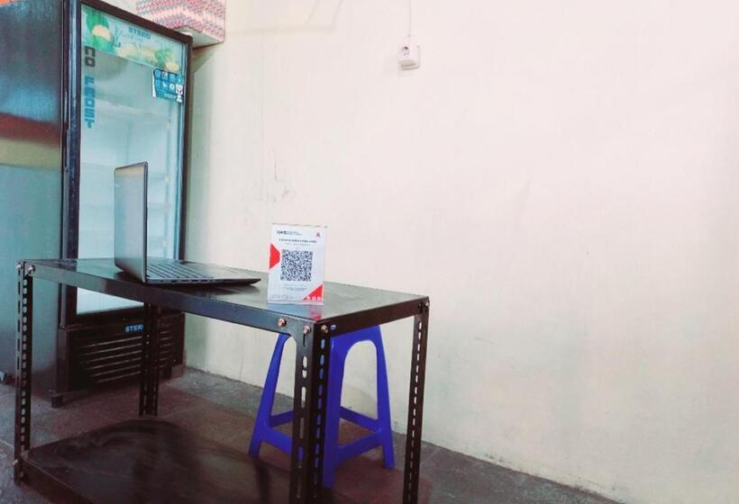 هتل Spot On 91336 Guesthouse Tarumanegara