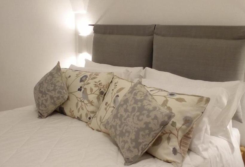 פנסיון Federico Ii   Rooms And Breakfast