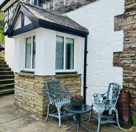 بنسيون Pentre Cerrig Country House