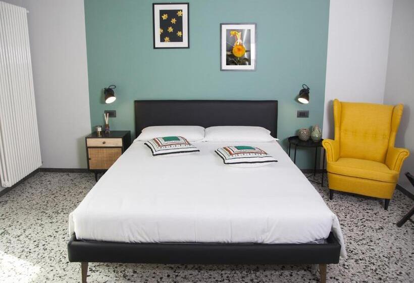 צימר Moncrivel Rooms & Relax