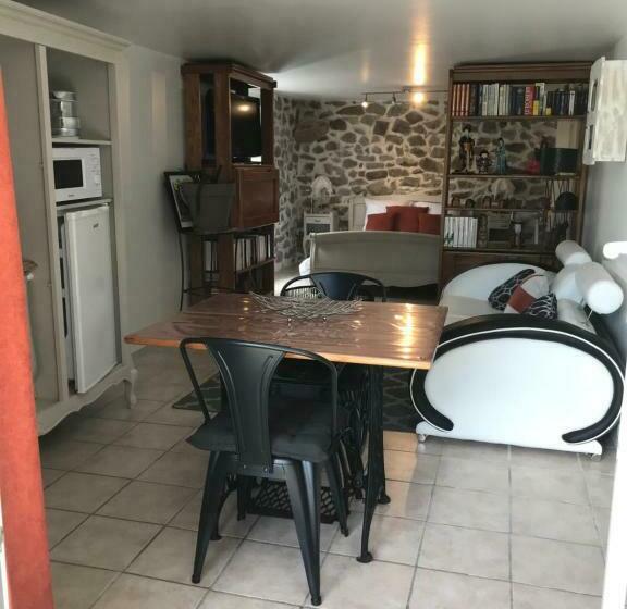 تختخواب و صبحانه Petit Coin De Paradis