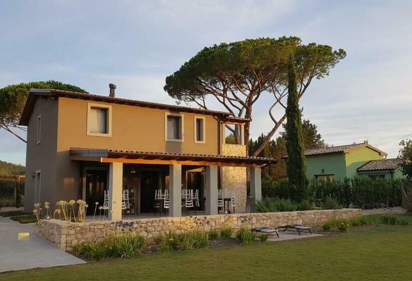 هتل Agriturismo Resort Il Foionco