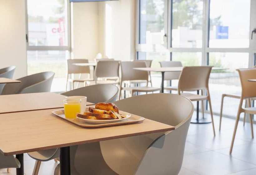 فندق Ibis Budget Mont De Marsan