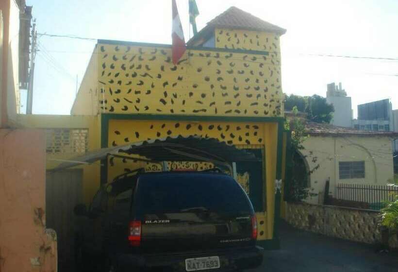 بنسيون Safari Tours