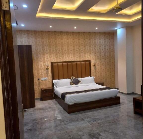 فندق Immortal Inn