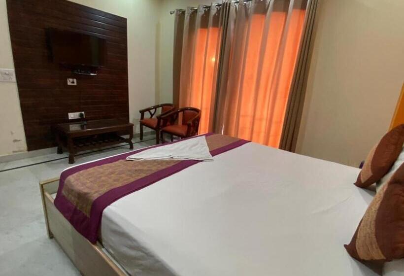 فندق Mahak Guest House By Wb Inn