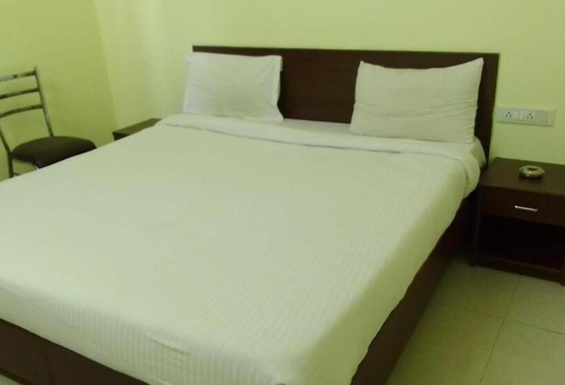 هتل New Shelton Suites