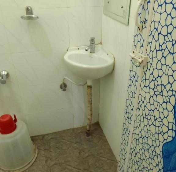 هتل New Shelton Suites