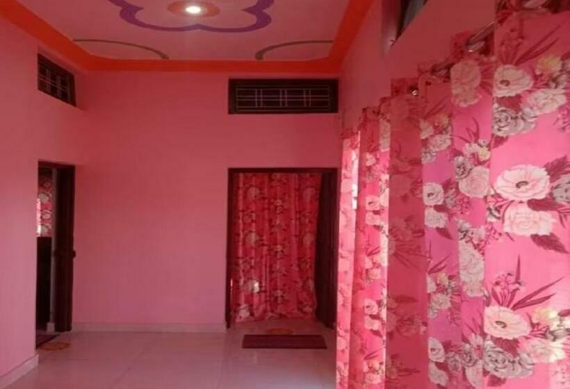 Пансион Vijeta Luv Kush Guesthouse By Stayapart