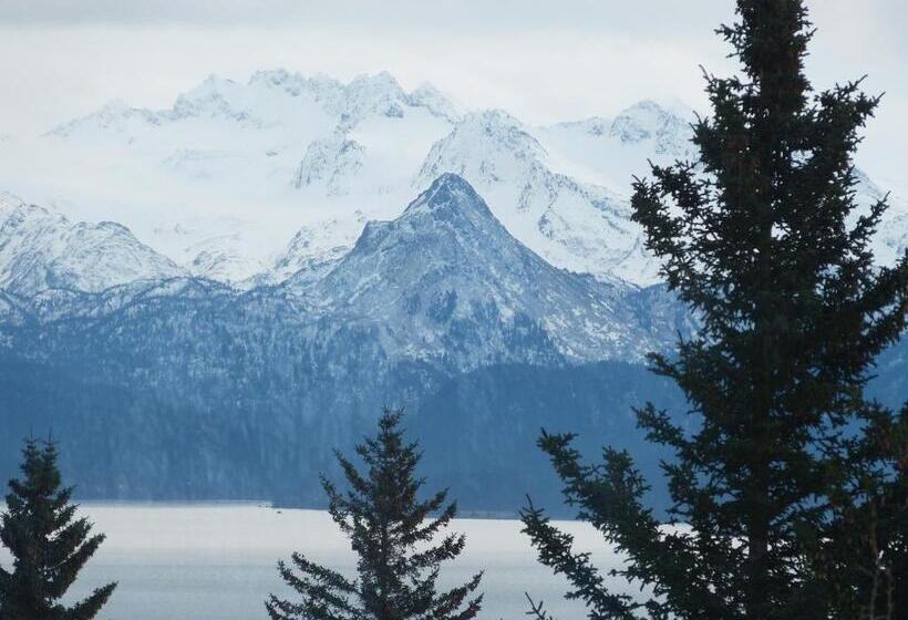 تختخواب و صبحانه Alaska Halcyon Heights Inn