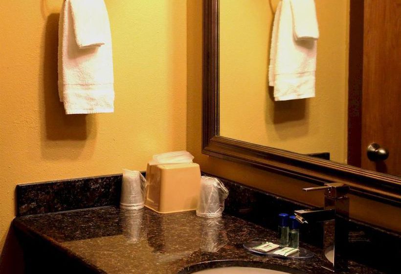 فندق Aloha Inn & Suites