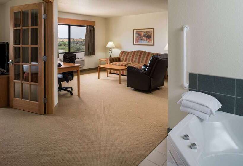 בית מלון כפרי Americinn By Wyndham Belle Fourche