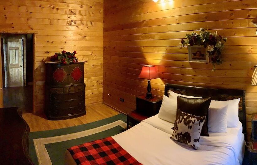 هتل Anglers Lodge