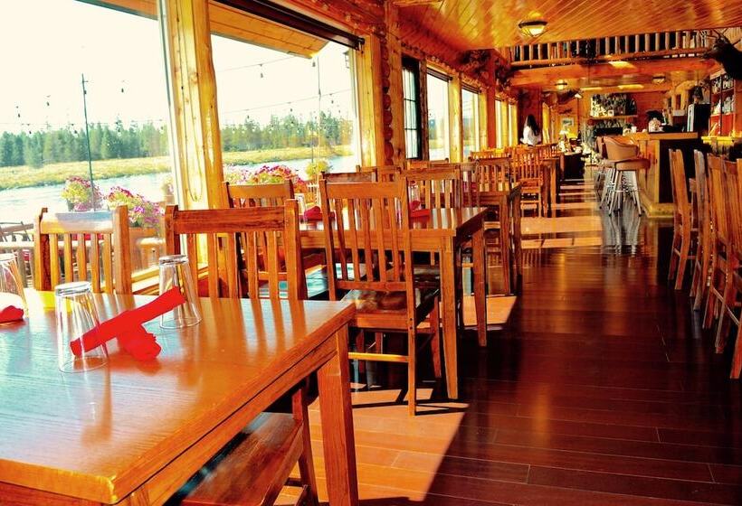 هتل Anglers Lodge