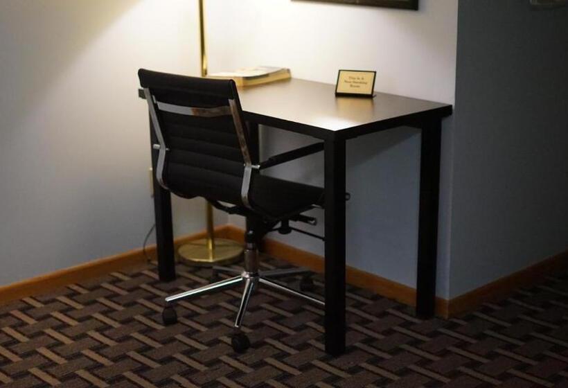 فندق Budget Host Inn Fridley