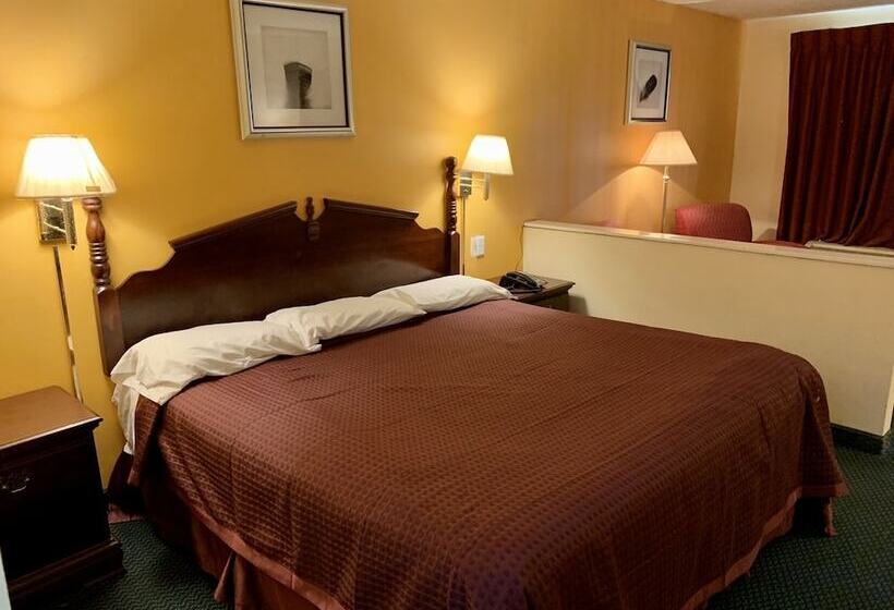 هتل Deluxe Inn & Suites