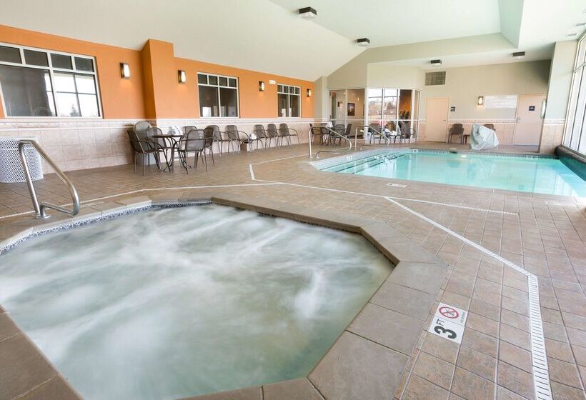 בית מלון כפרי Drury Inn & Suites Cincinnati Sharonville