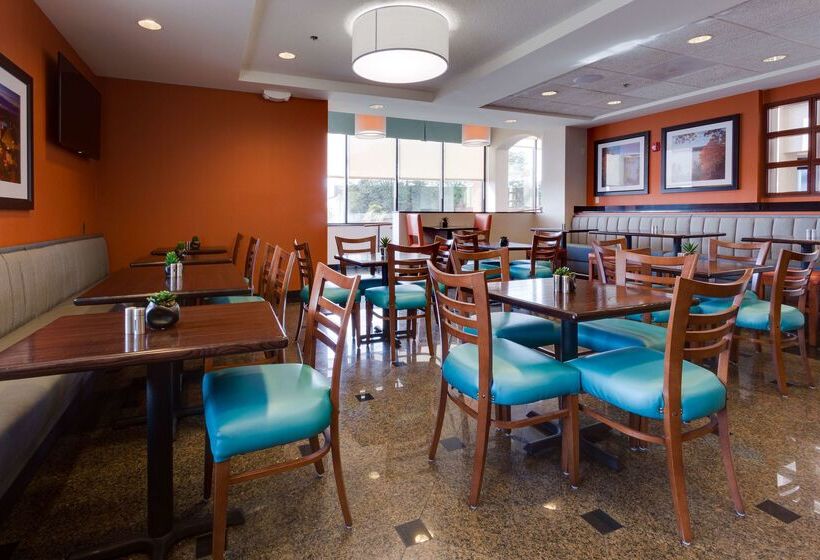 هتل Drury Inn & Suites Columbia Stadium Boulevard