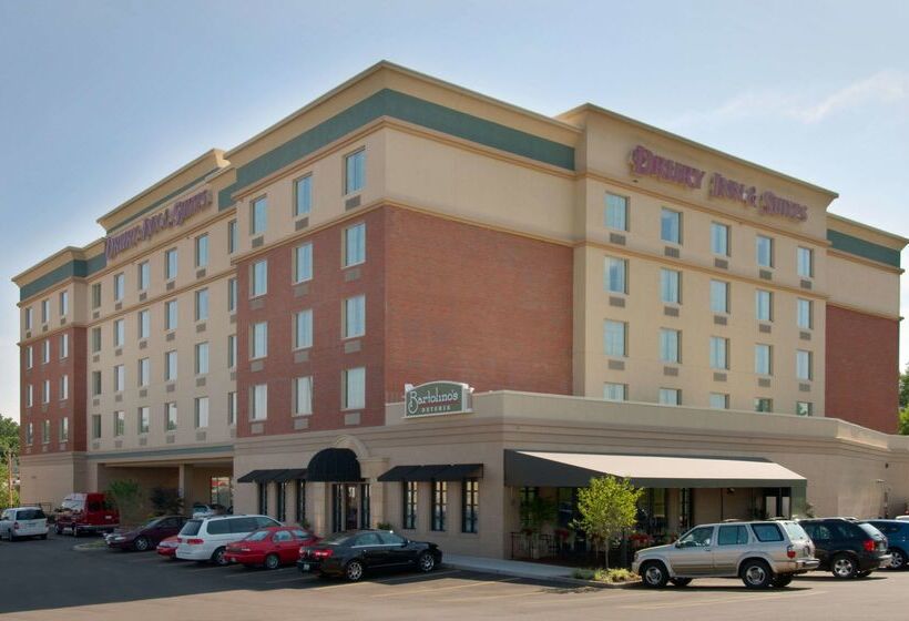 هتل Drury Inn & Suites St. Louis Forest Park