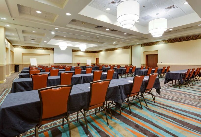 فندق Drury Inn & Suites St. Louis/o Fallon, Il