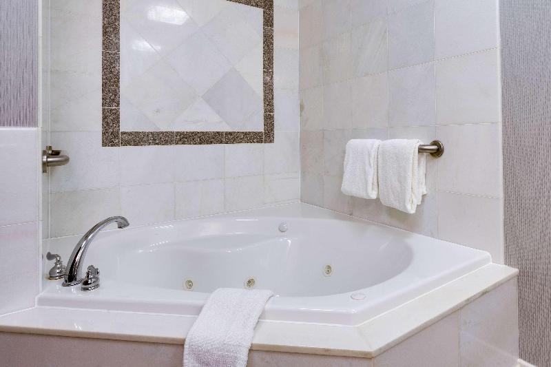 فندق Drury Inn & Suites St. Louis/o Fallon, Il