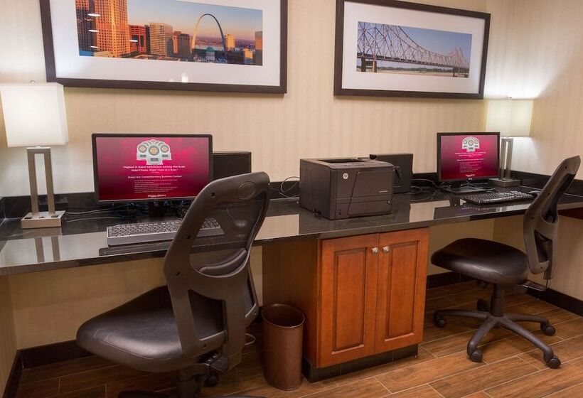 בית מלון כפרי Drury Inn & Suites St Louis Southwest