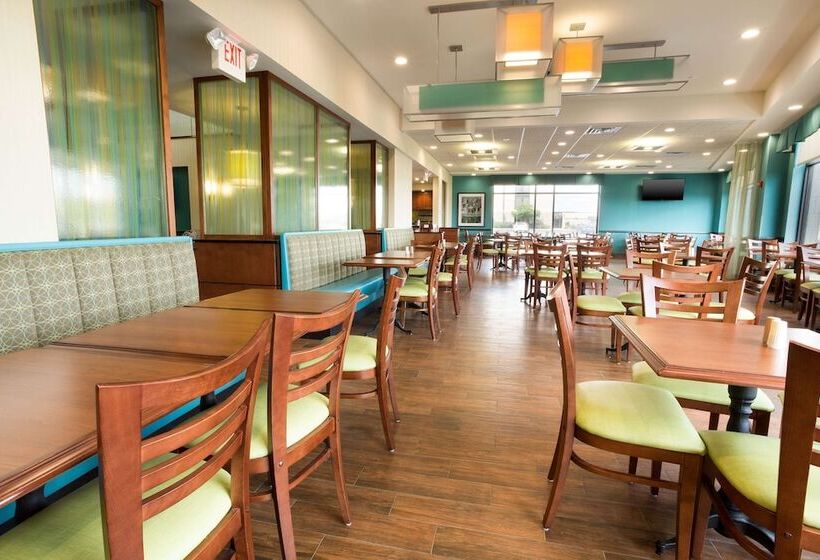 בית מלון כפרי Drury Inn & Suites St Louis Southwest