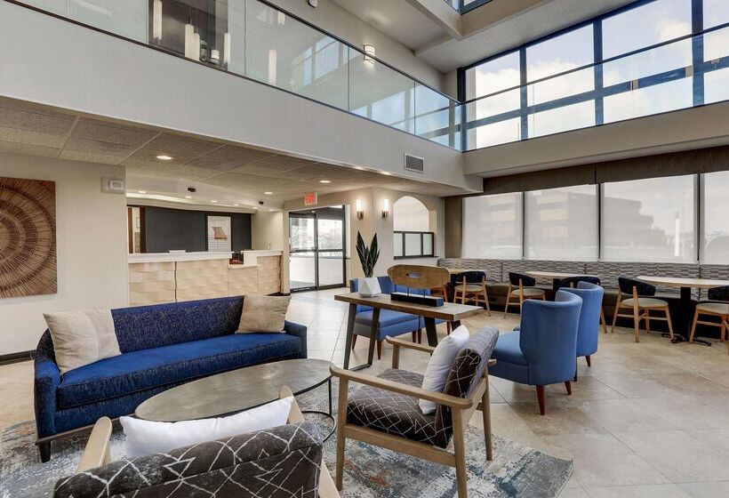 ホテル Drury Inn & Suites St. Louis St. Peters