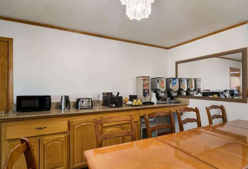 هتل Econo Lodge Calhoun North Damascus