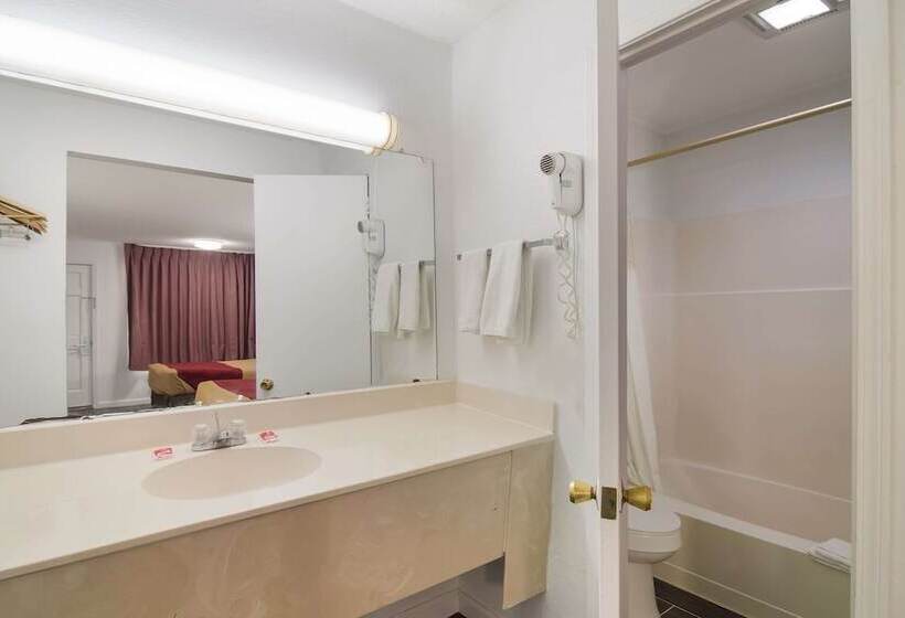 هتل Econo Lodge Calhoun North Damascus