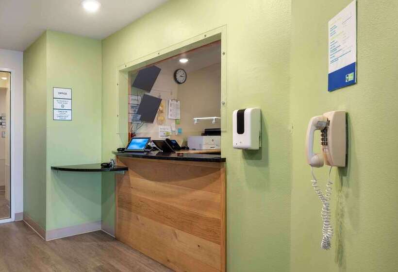 هتل Extended Stay America Select Suites Wichita Airport
