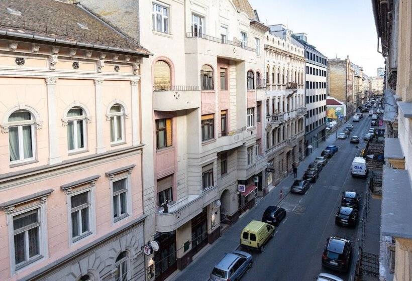 Fotos del hotel Queen Mary:  12