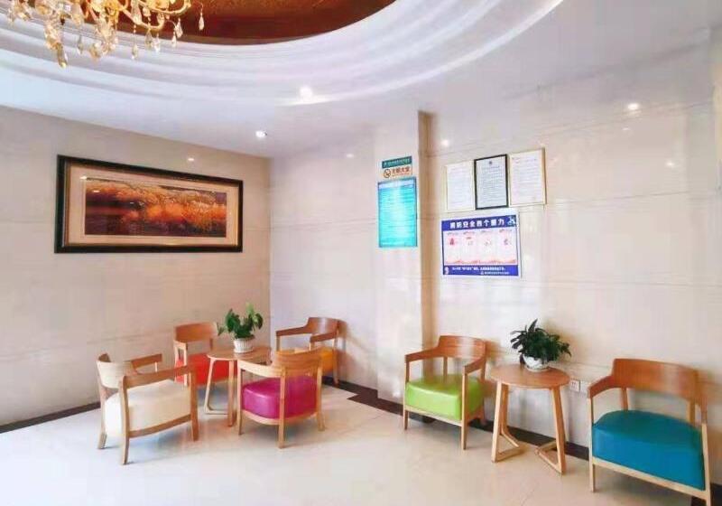 هتل Greentree Inn Bengbu Huaihe Walking Street