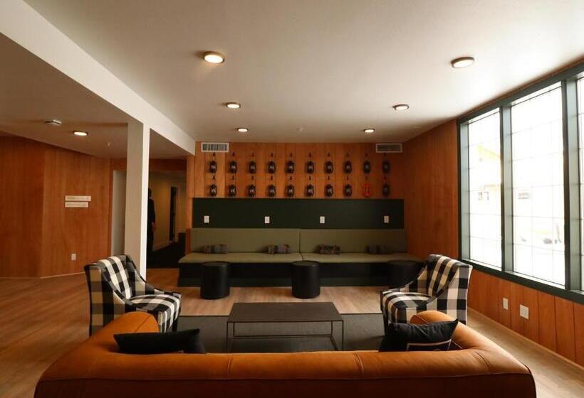 هتل Loge Leavenworth Downtown