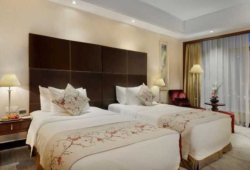 هتل New Century Grand  Zhuji Yaojiang