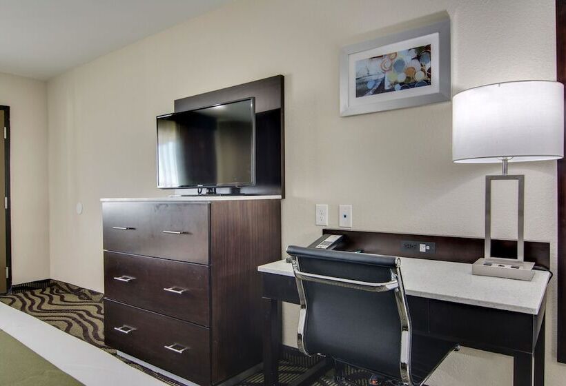 فندق Quality Inn & Suites Athens University Area