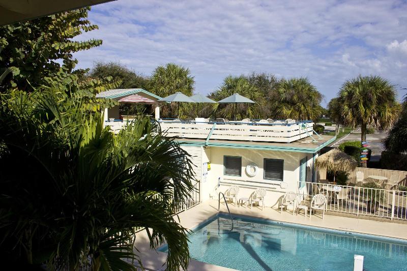 هتل Seaspray Surf Lodge
