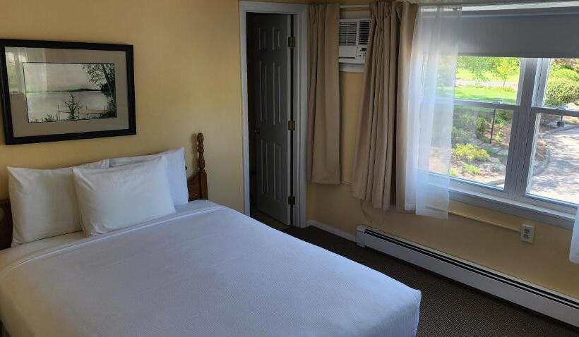 فندق Wilson Lake Inn