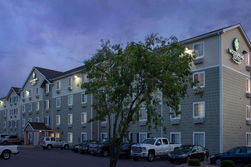 هتل Woodspring Suites Huntsville/ Madison