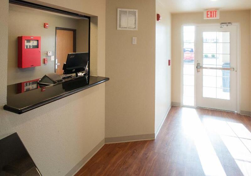 בית מלון כפרי Woodspring Suites Junction City